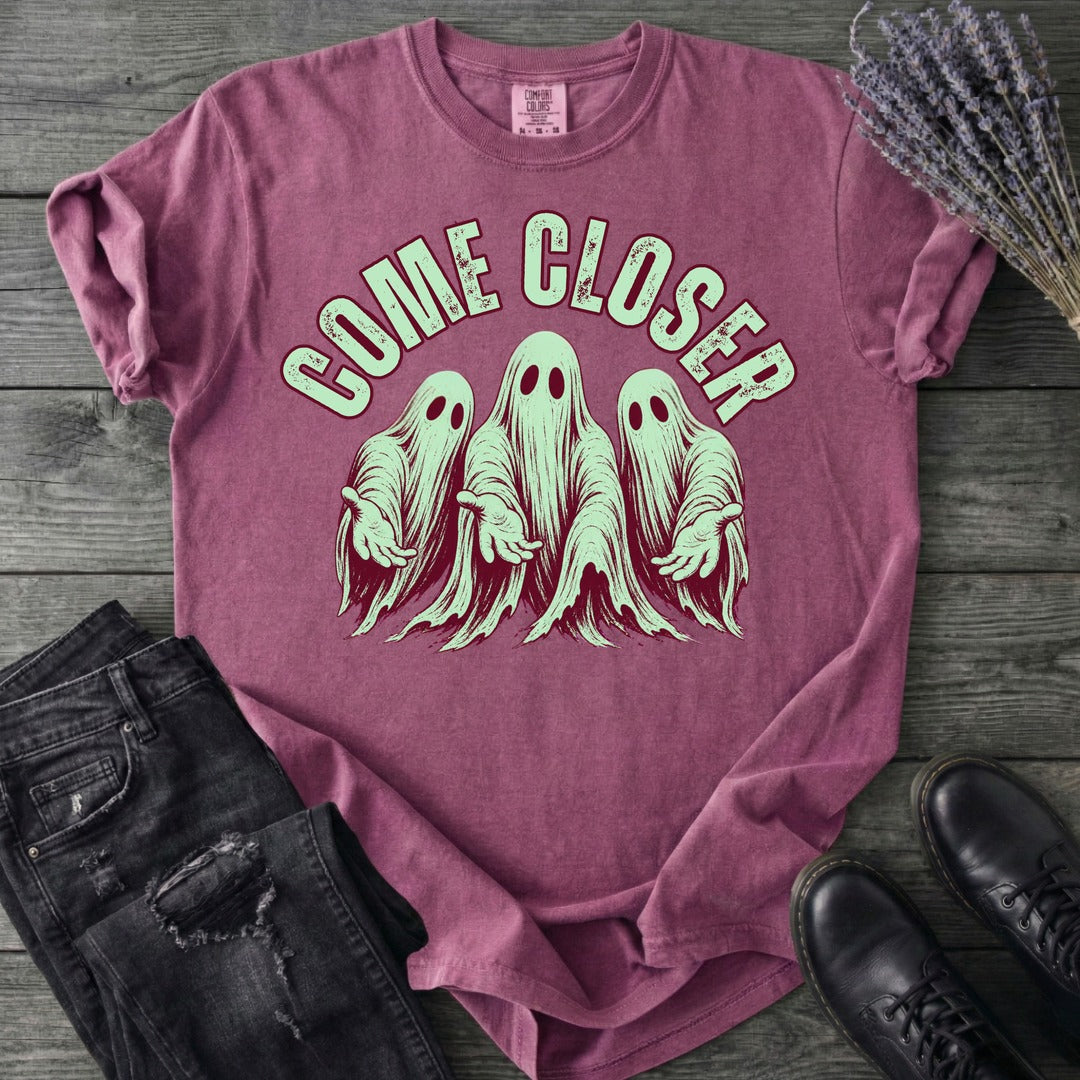 Come Closer Ghosts T-Shirt