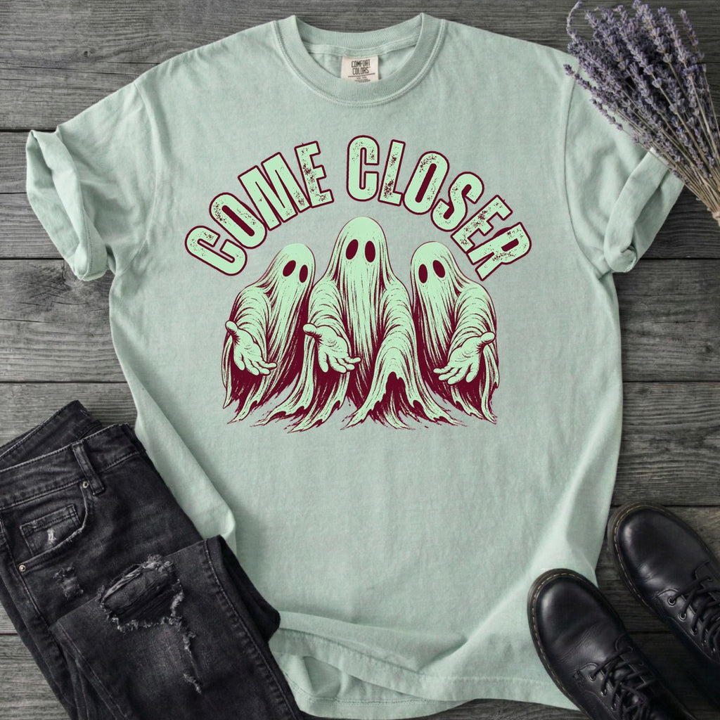 Come Closer Ghosts T-Shirt