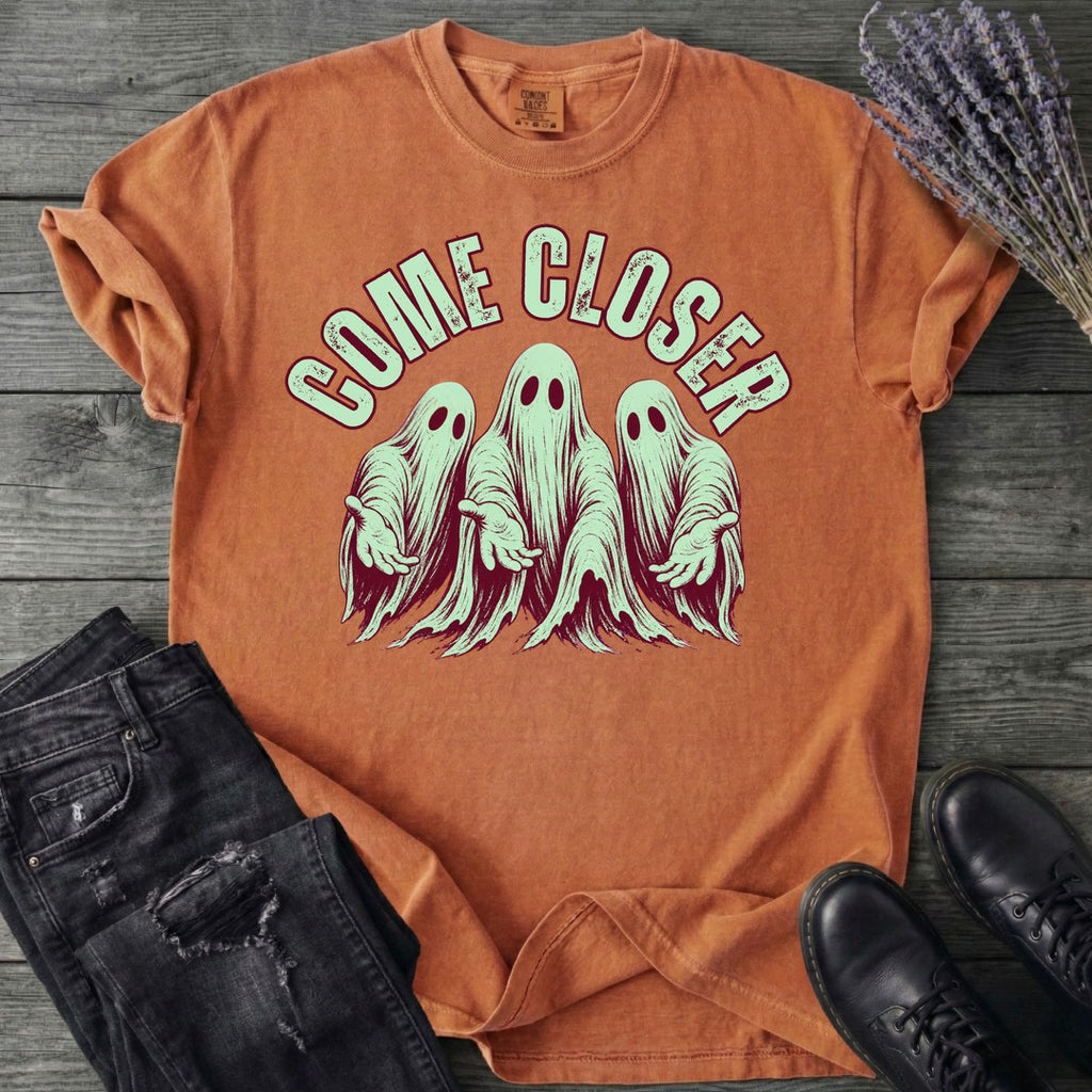 Come Closer Ghosts T-Shirt