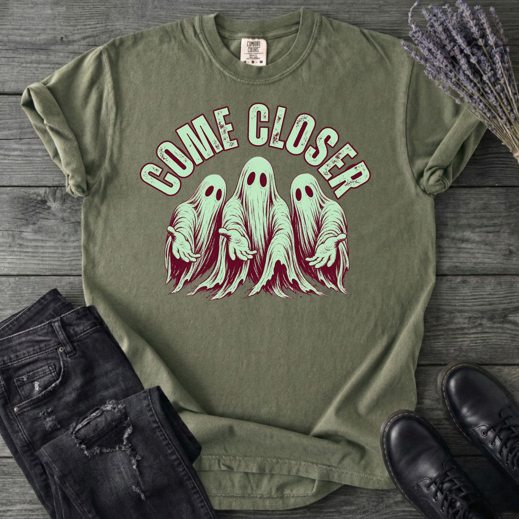 Come Closer Ghosts T-Shirt