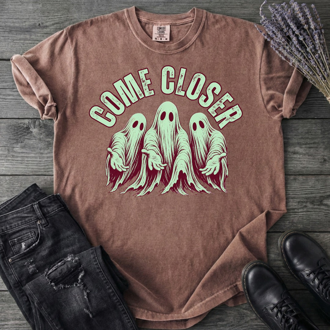 Come Closer Ghosts T-Shirt