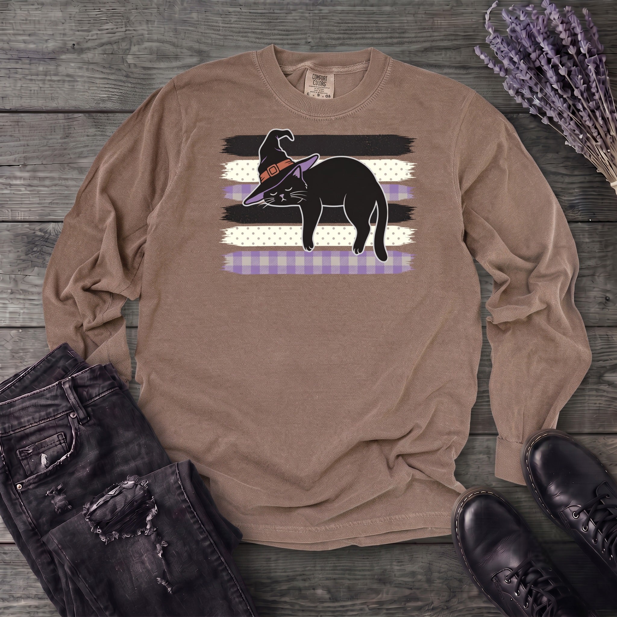 Resting Witch Cat Long Sleeve T-Shirt