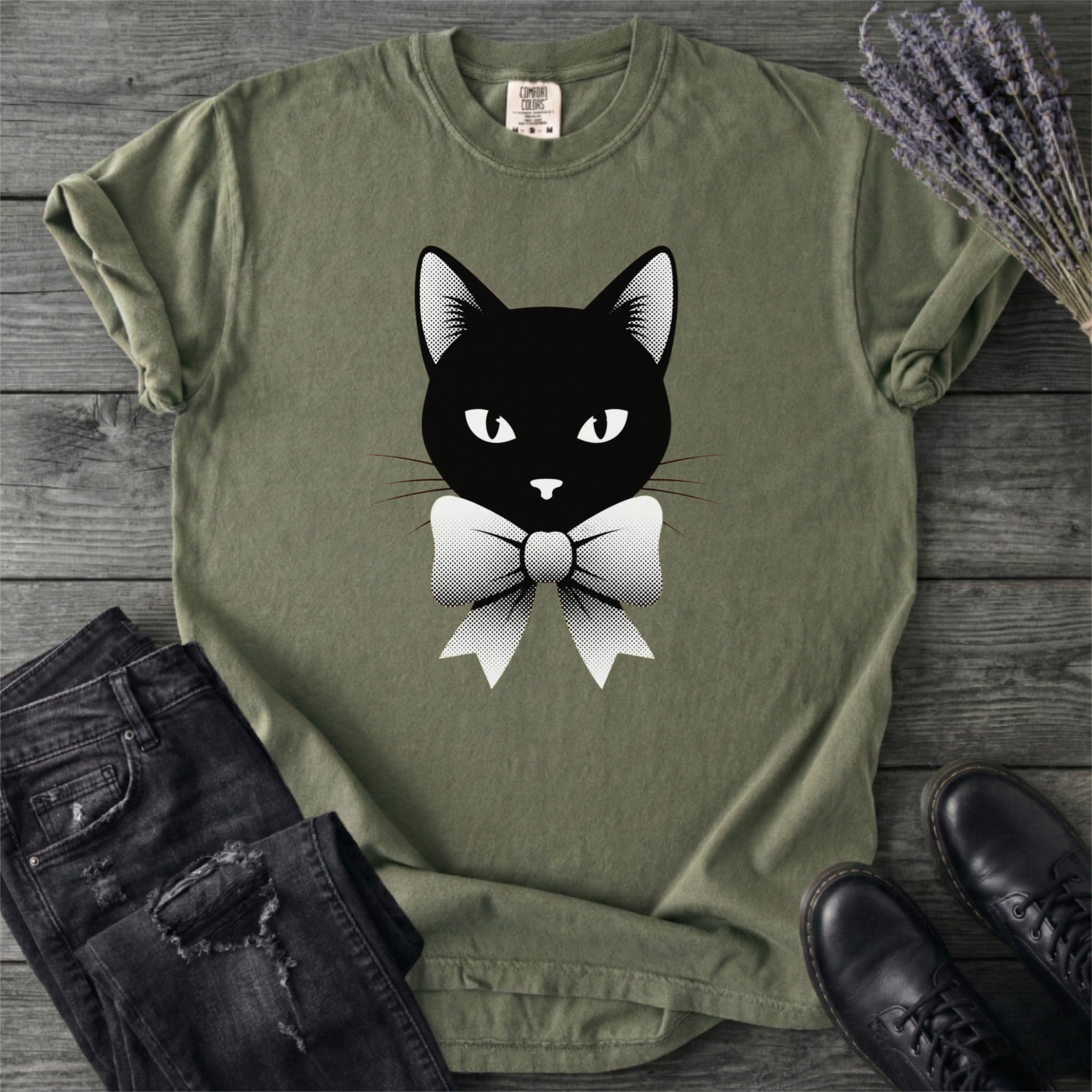 Retro Halftone Coquette Black Cat T-Shirt