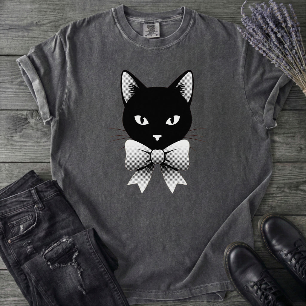 Retro Halftone Coquette Black Cat T-Shirt