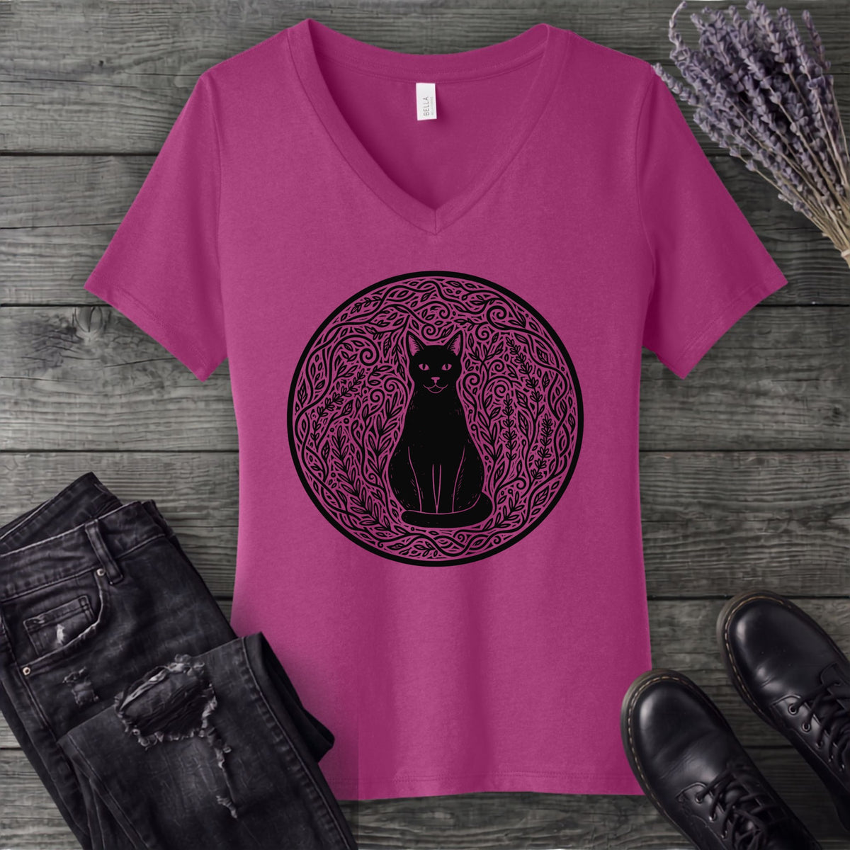 garden cat linocut V-Neck T-Shirt