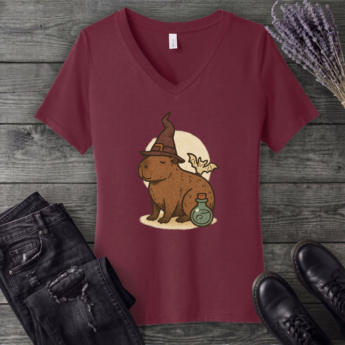 capybarra witch V-Neck T-Shirt