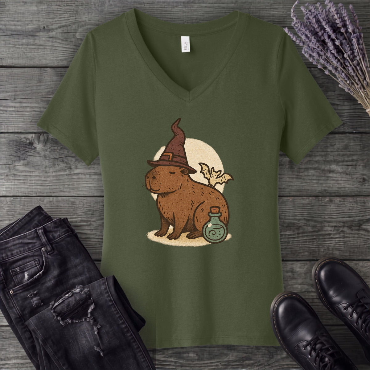 capybarra witch V-Neck T-Shirt