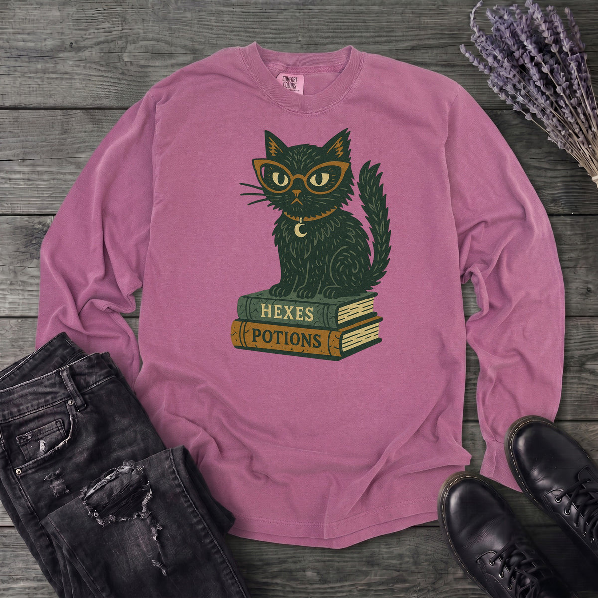 black cat glasses books Long Sleeve T-Shirt