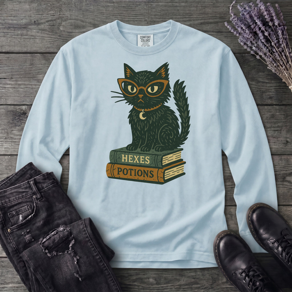 black cat glasses books Long Sleeve T-Shirt