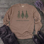 raised by witches minimal Long Sleeve T-Shirt