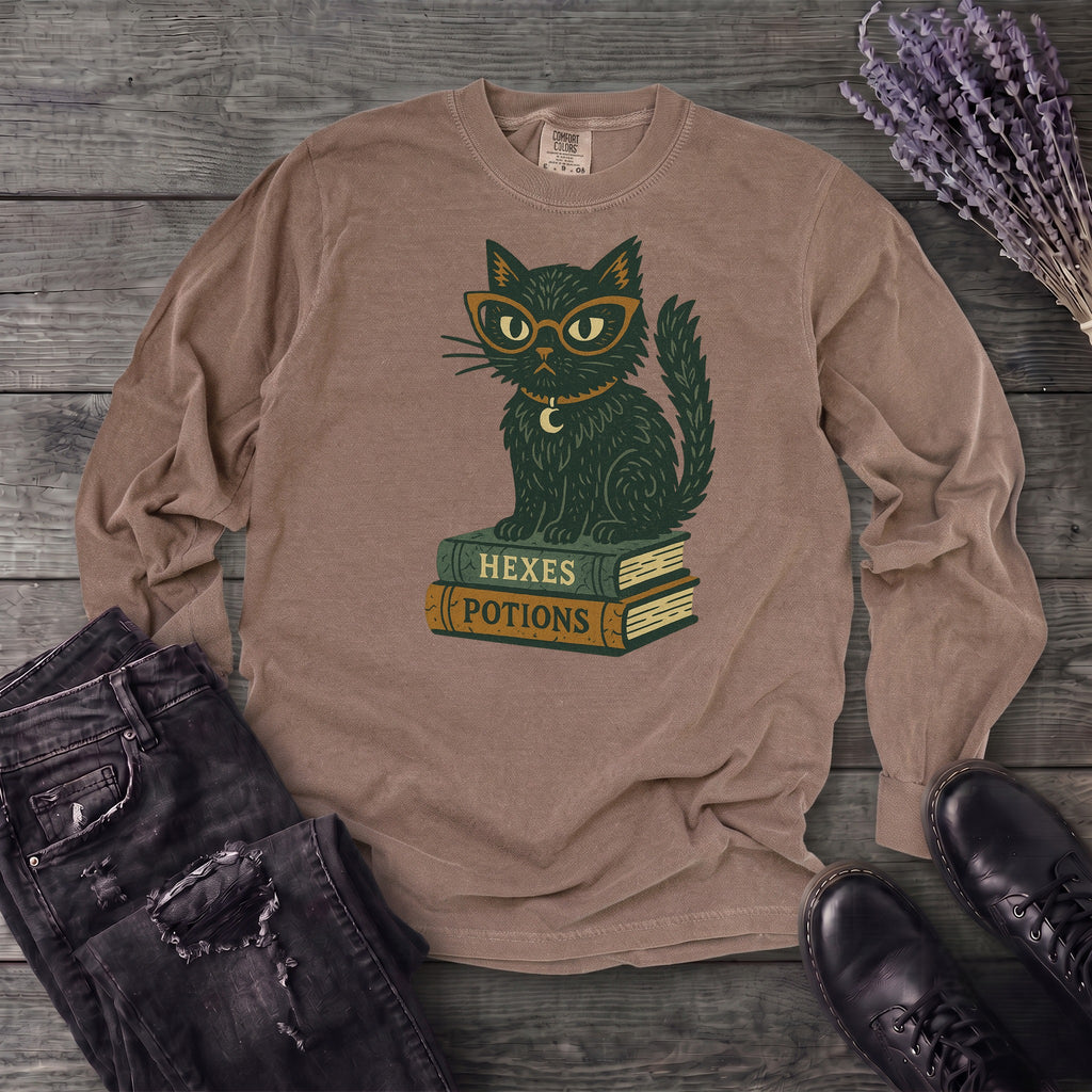 black cat glasses books Long Sleeve T-Shirt