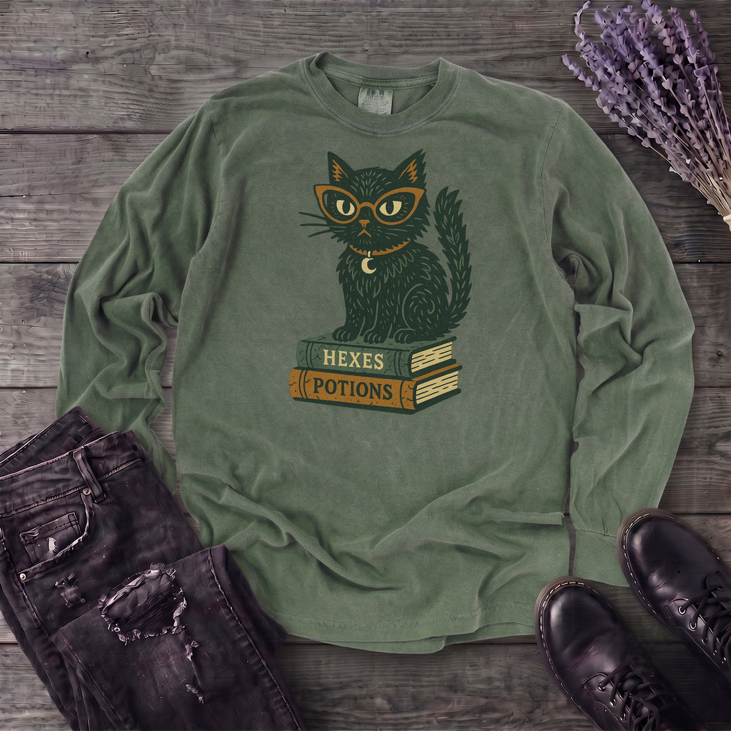black cat glasses books Long Sleeve T-Shirt