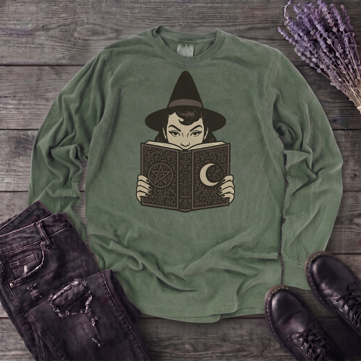 Witch Reading Long Sleeve T-Shirt