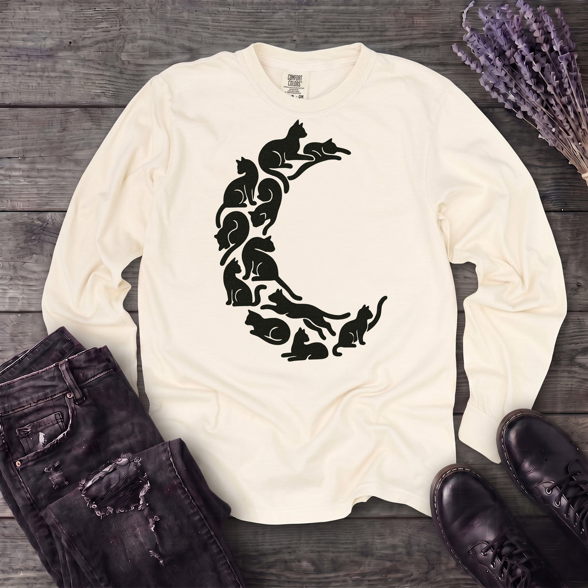 crescent moon black cats Long Sleeve T-Shirt