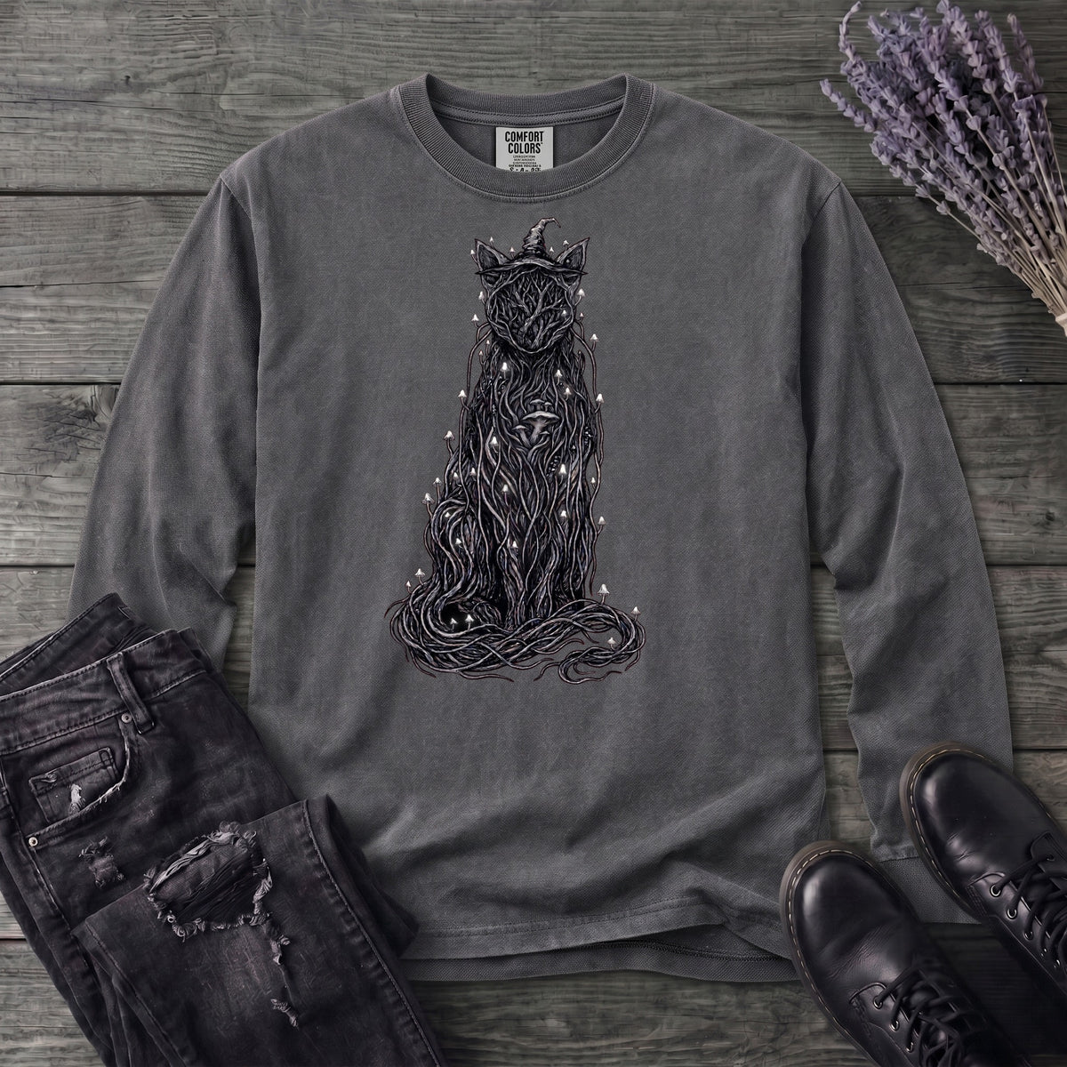 willow witch cat Long Sleeve T-Shirt